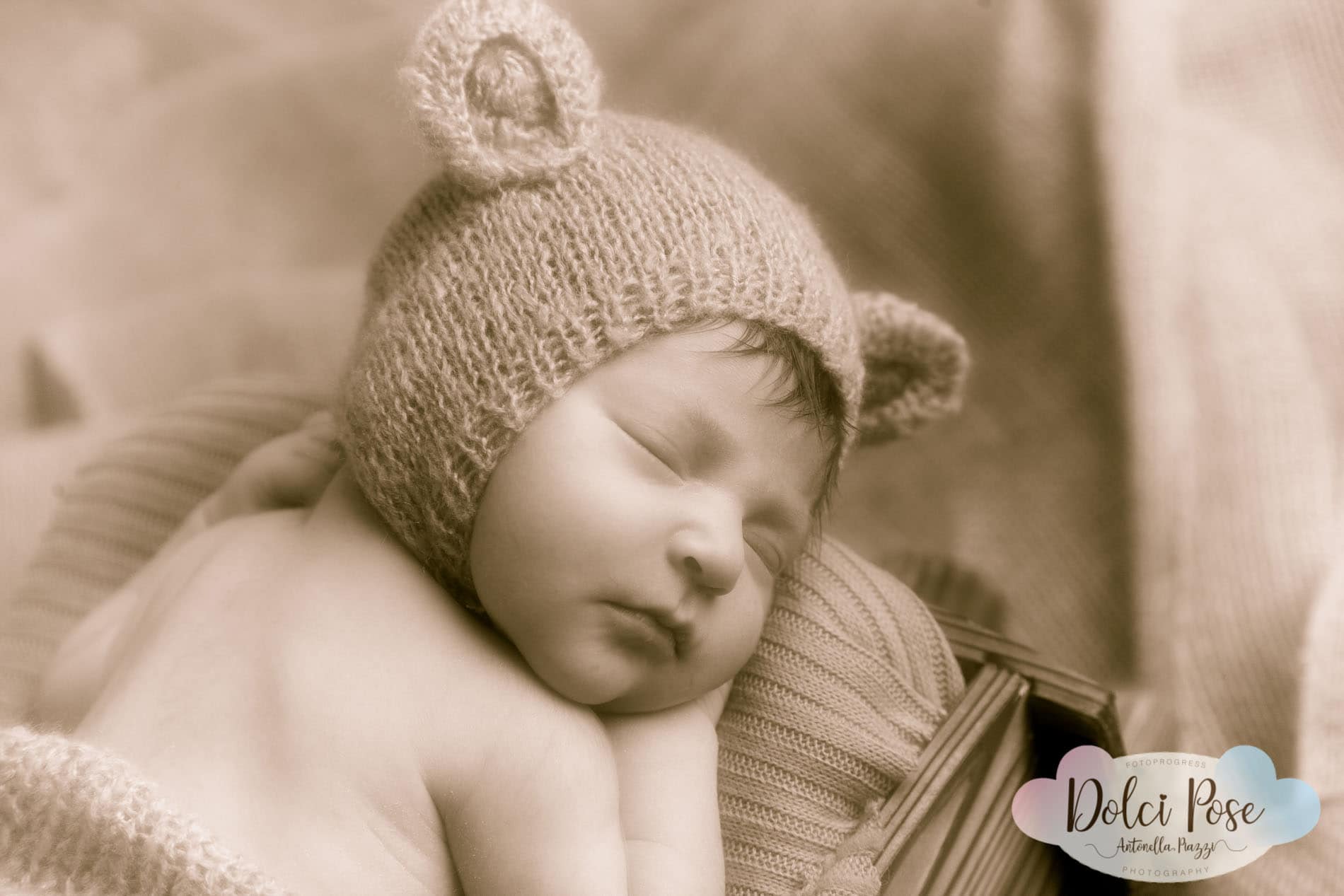 IMG_7747_newborn-neonati-fotografo-bologna-fotoprogress-piazzi-studio-fotografico-foto-bambini-maternity-gravidanza-dolcipose-2