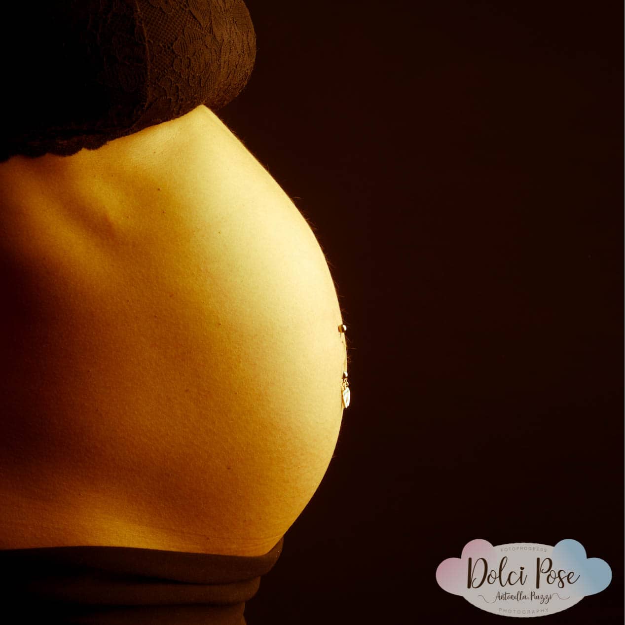 IMG_0753_quadrata_newborn-neonati-fotografo-budrio-fotoprogress-antonella-piazzi-maternity-studiofotografico-bambini-gravidanza_pancia