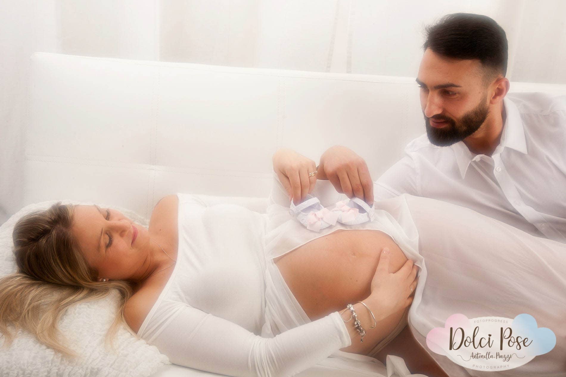 IMG_8561_newborn-neonati-fotografo-budrio-fotoprogress-antonella-piazzi-antonellapiazzi-studiofotografico-bambini-gravidanza_pancia-pancione_ok