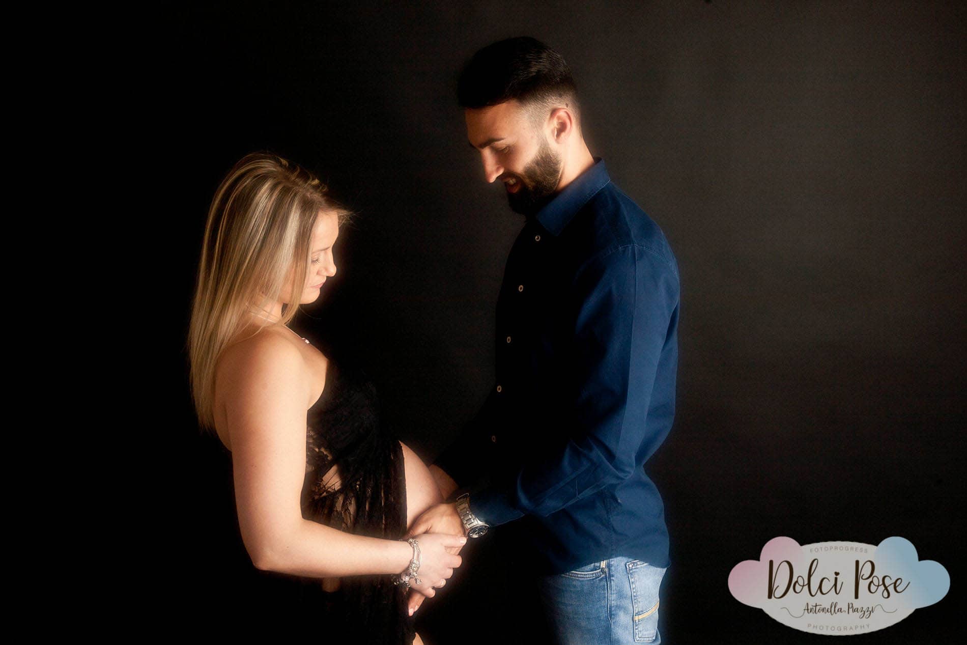 IMG_8621_newborn-neonati-fotografo-budrio-fotoprogress-antonella-piazzi-antonellapiazzi-studiofotografico-bambini-gravidanza_pancia-pancione