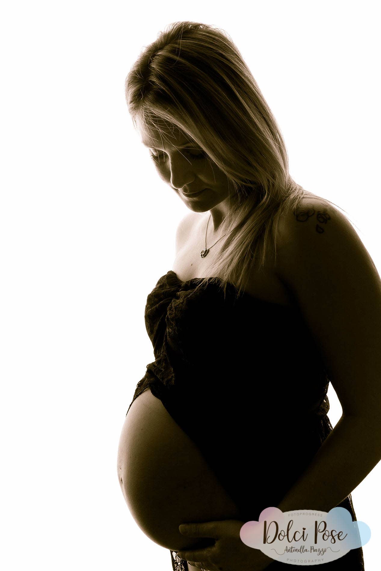 IMG_8639_newborn-neonati-fotografo-budrio-fotoprogress-antonella-piazzi-antonellapiazzi-studiofotografico-bambini-gravidanza_pancia-pancione